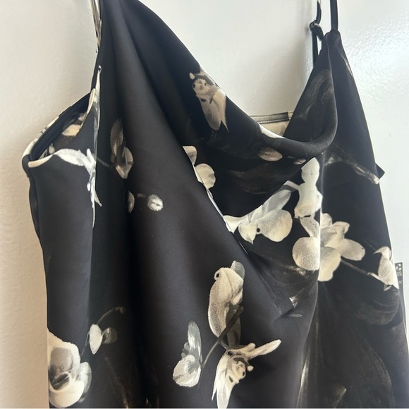 NWT Worthington Black/White Satin Floral Cowl Neck Sleeveless Tank/Cami Size XS - Picture 3 of 9